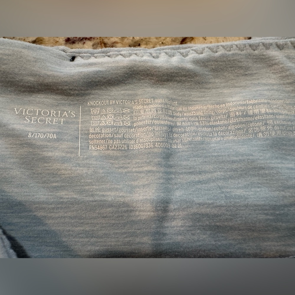 Victoria's Secret Light Blue Leggings - Size 8 24” Inseam - Picture 8 of 8